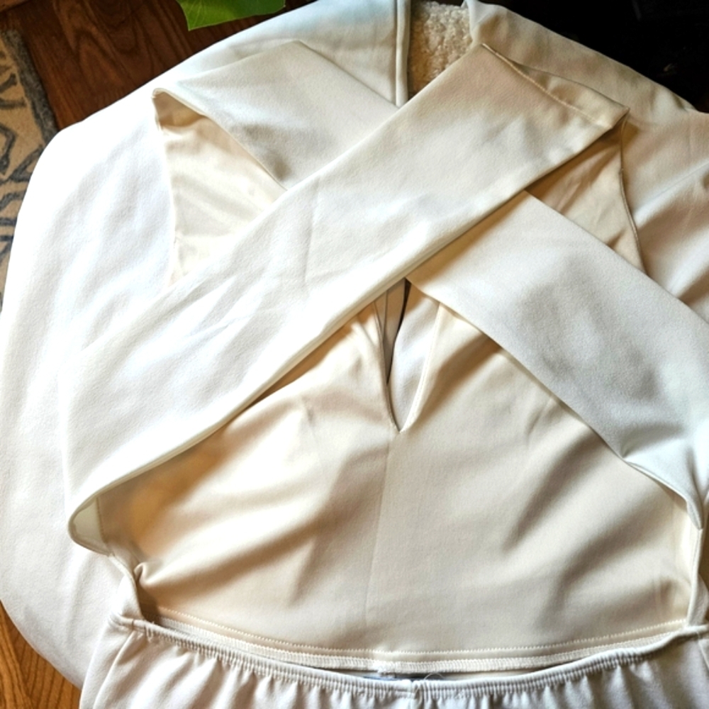 Elegant Cream Cross-Back Jumpsuit - Picture 8 of 11